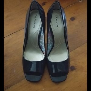 Open toed Tahari Patton Leather black heels 7